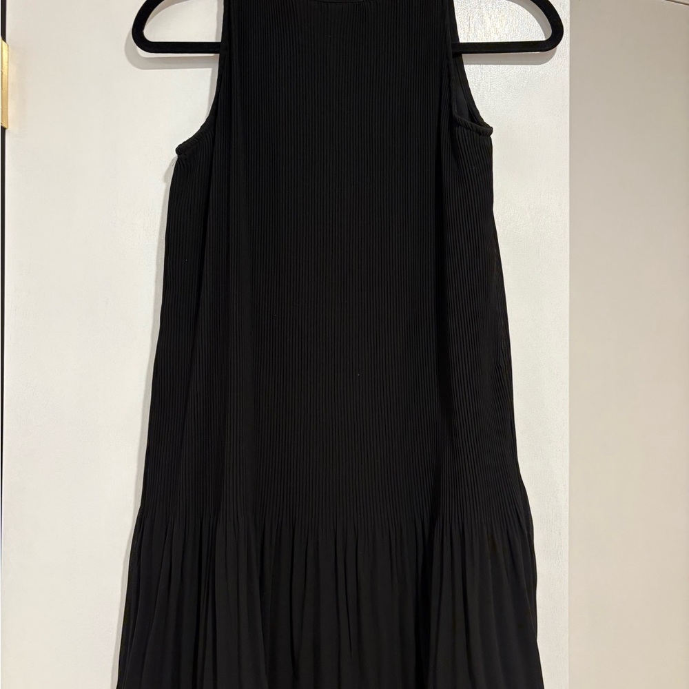 Elegant Black Sleeveless Dress